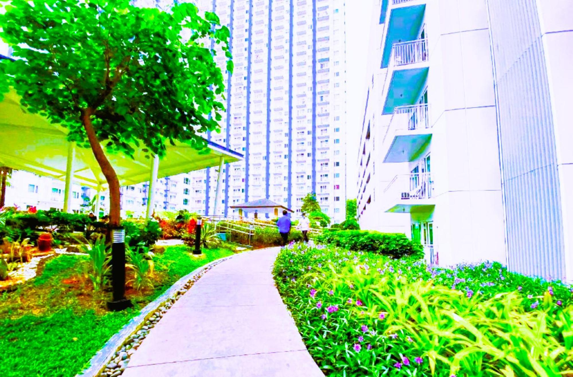 Grass Residences Rendezvous - Sm North Edsa Маніла Екстер'єр фото